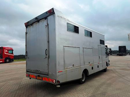 Mercedes Atego 918L 4stk heste med living Hestetransporter