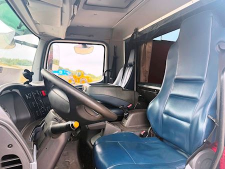 Mercedes Atego 918L 4stk heste med living Hestetransporter