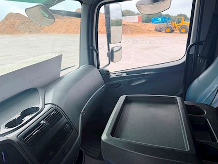 Mercedes Atego 918L 4stk heste med living Hestetransporter