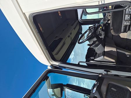 Scania G410 GAS HMF 2820 kran Kran