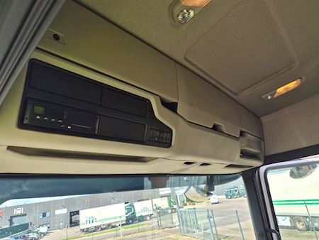 Scania G410 GAS HMF 2820 kran Kran