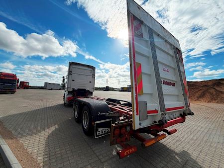 Scania R580 6x2 4500mm Chassis