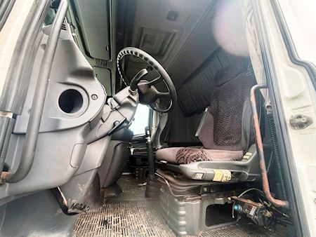 Scania T420 4x2 Hydr. Trækker