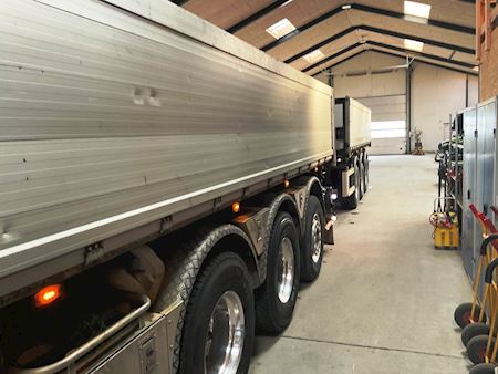 Mercedes 3256 8x4*4 Hiab 302 kran inkl. kærre Tip/kran
