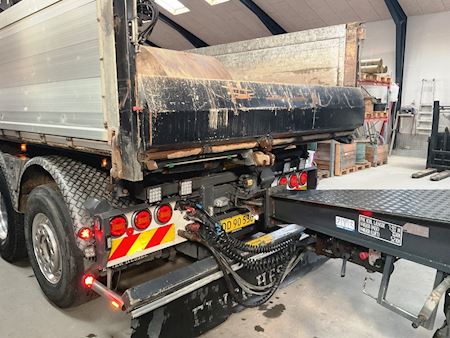 Mercedes 3256 8x4*4 Hiab 302 kran inkl. kærre Tip/kran