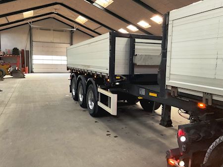 Mercedes 3256 8x4*4 Hiab 302 kran inkl. kærre Tip/kran