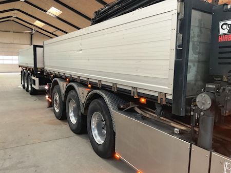Mercedes 3256 8x4*4 Hiab 302 kran inkl. kærre Tip/kran
