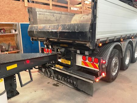 Mercedes 3256 8x4*4 Hiab 302 kran inkl. kærre Tip/kran
